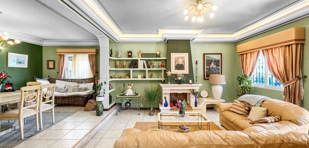 Property photo 3 of 50