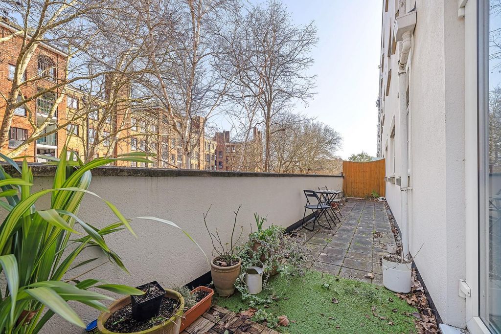 Property photo 3 of 17 Terrace.Jpg