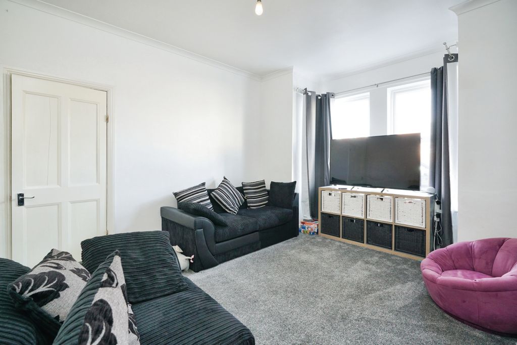 Property photo 2 of 17 Photography