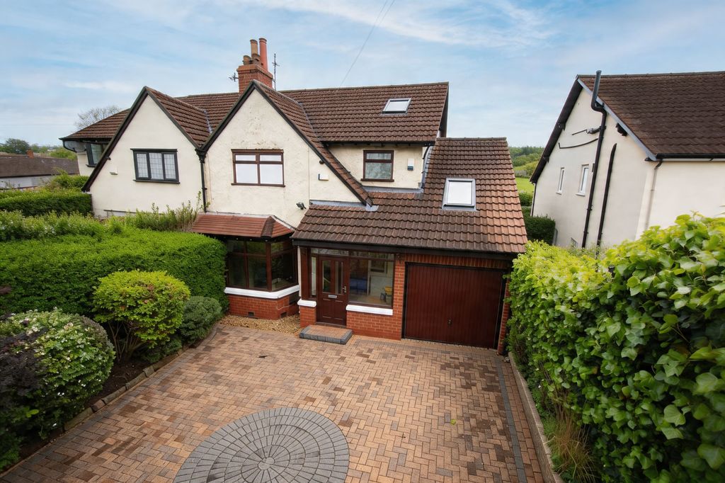 Property photo 1 of 7 External