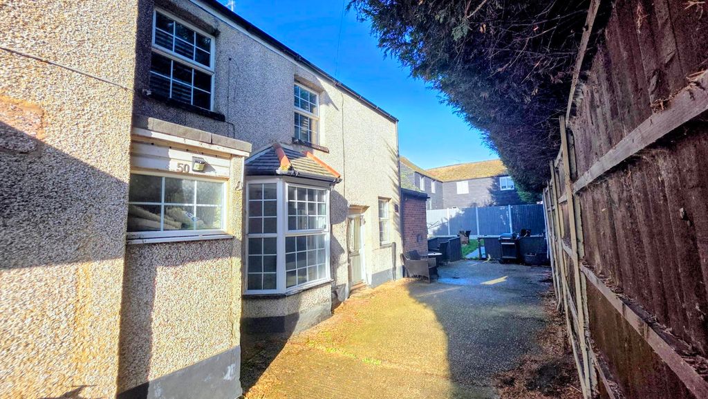 Property photo 2 of 14 Property