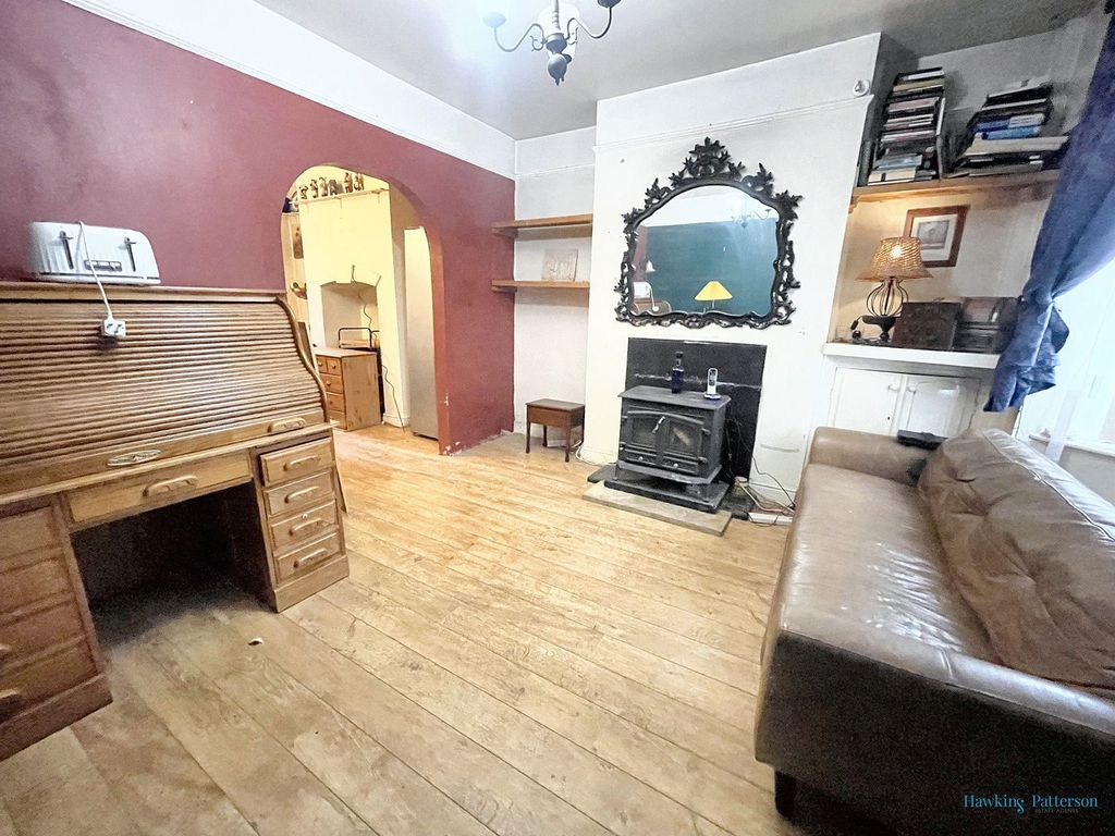 Property photo 2 of 16