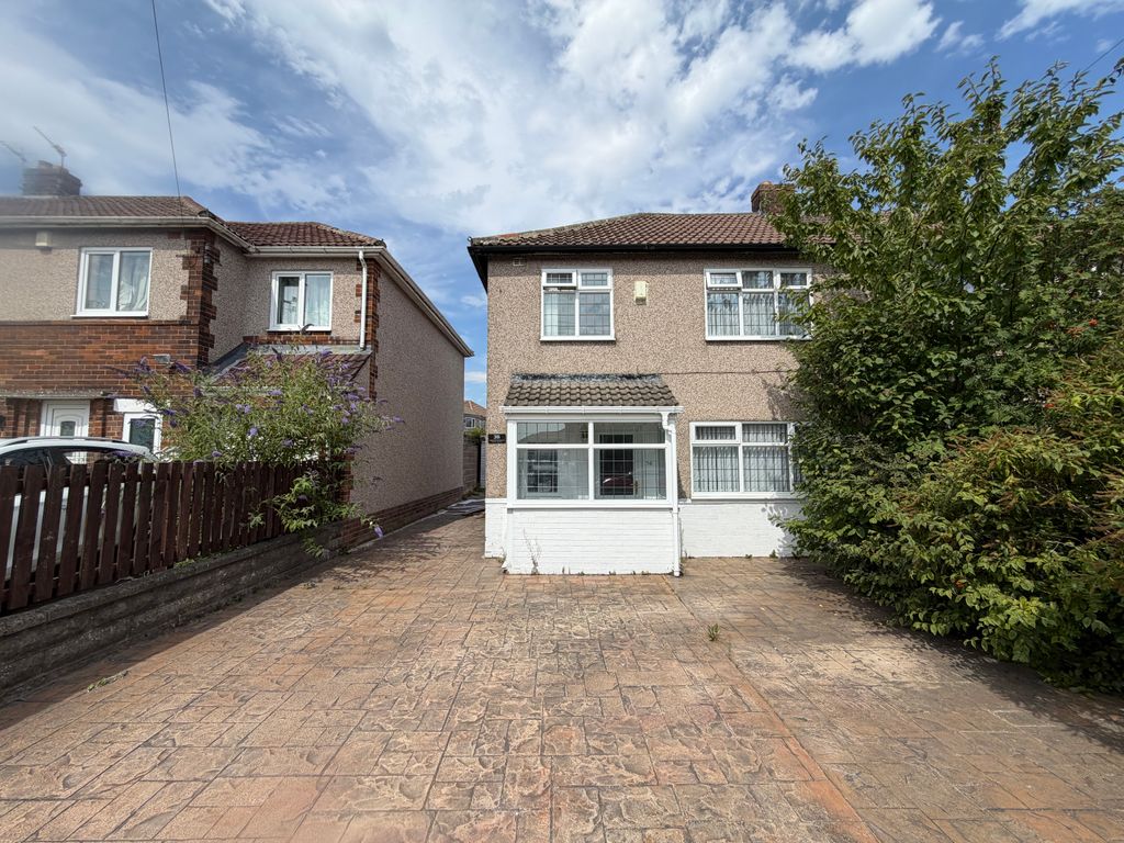 Property photo 1 of 17 Image