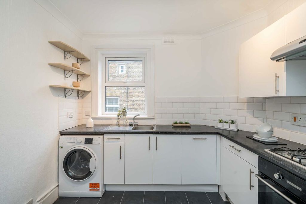 Property photo 3 of 5