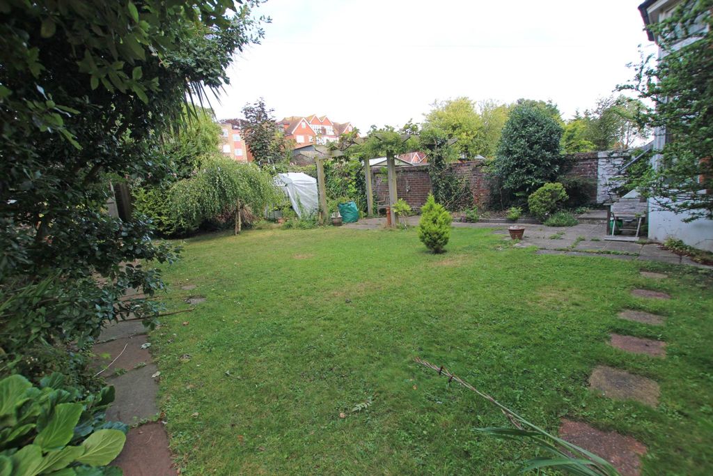 Property photo 2 of 14
