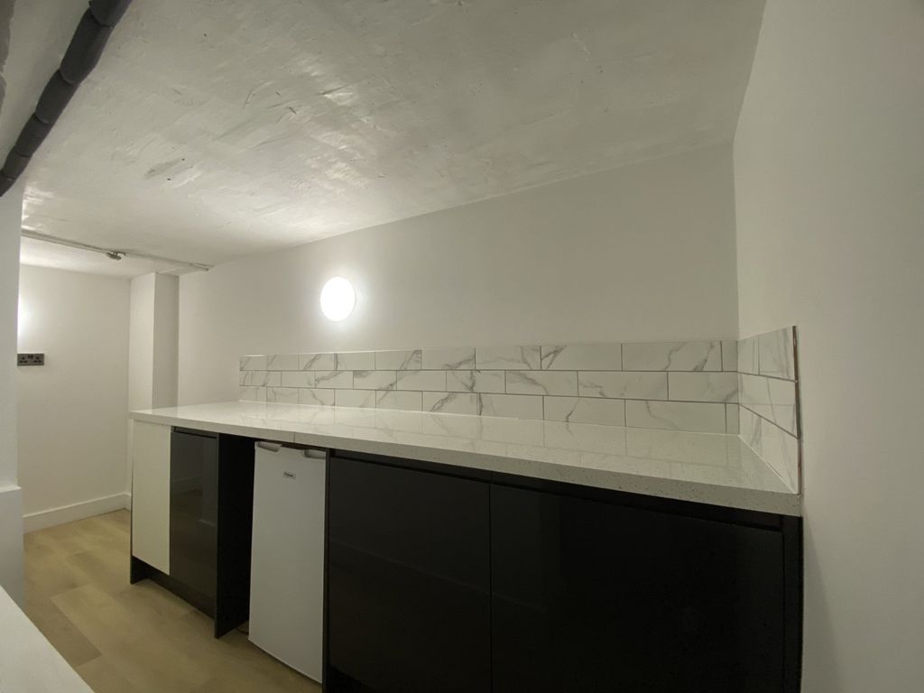 Property photo 2 of 10 Picture No. 28