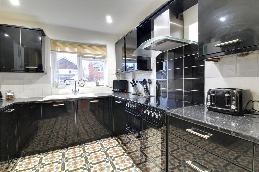 Property photo 3 of 14 Picture No. 07