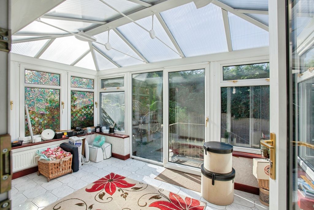 Property photo 2 of 18 Photo