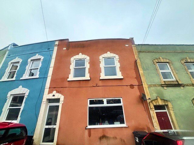 Property photo 2 of 7 External