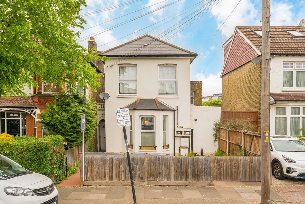 Property photo 1 of 8