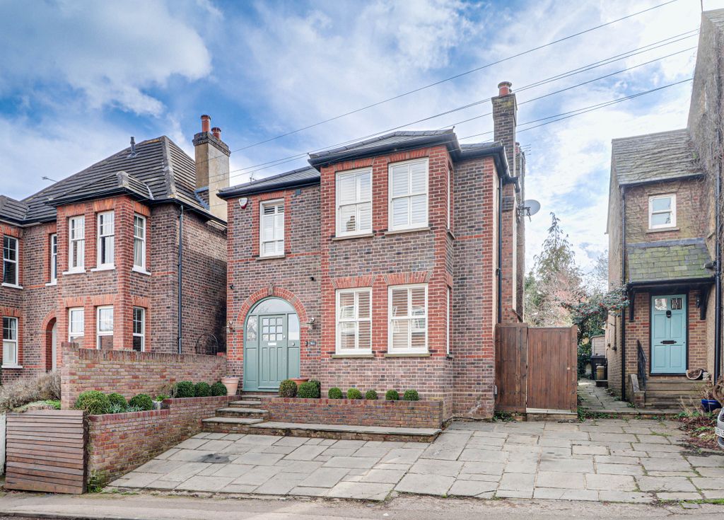 Property photo 1 of 23 Front