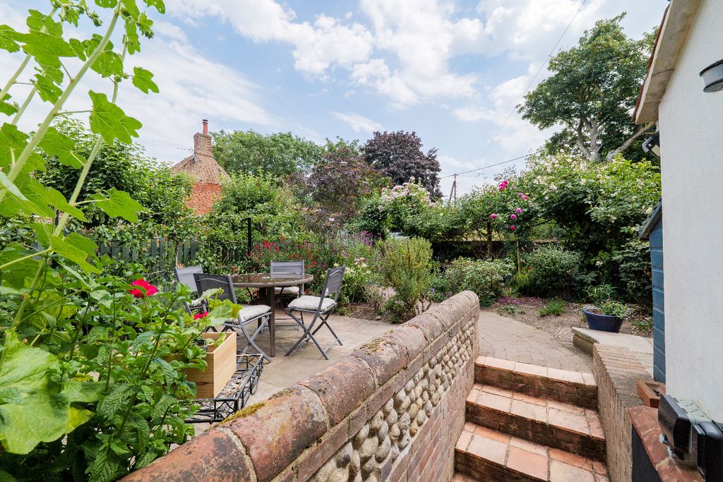 Property photo 3 of 23 5269964