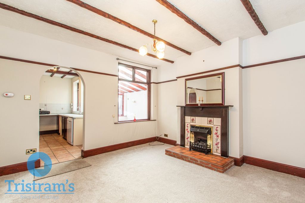 Property photo 2 of 22