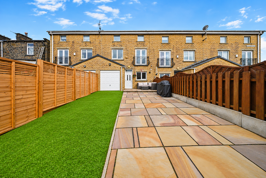 Property photo 1 of 50