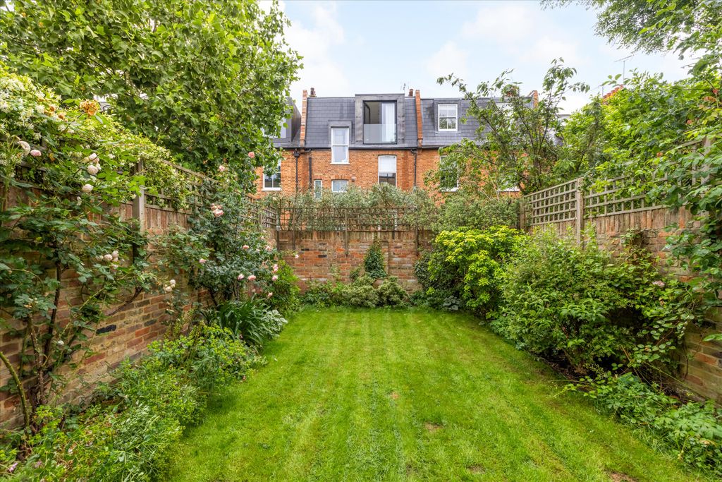 Property photo 3 of 18 Image