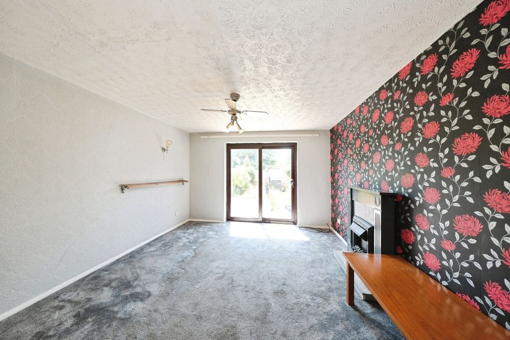 Property photo 3 of 12 Pbox-Img.Jpg