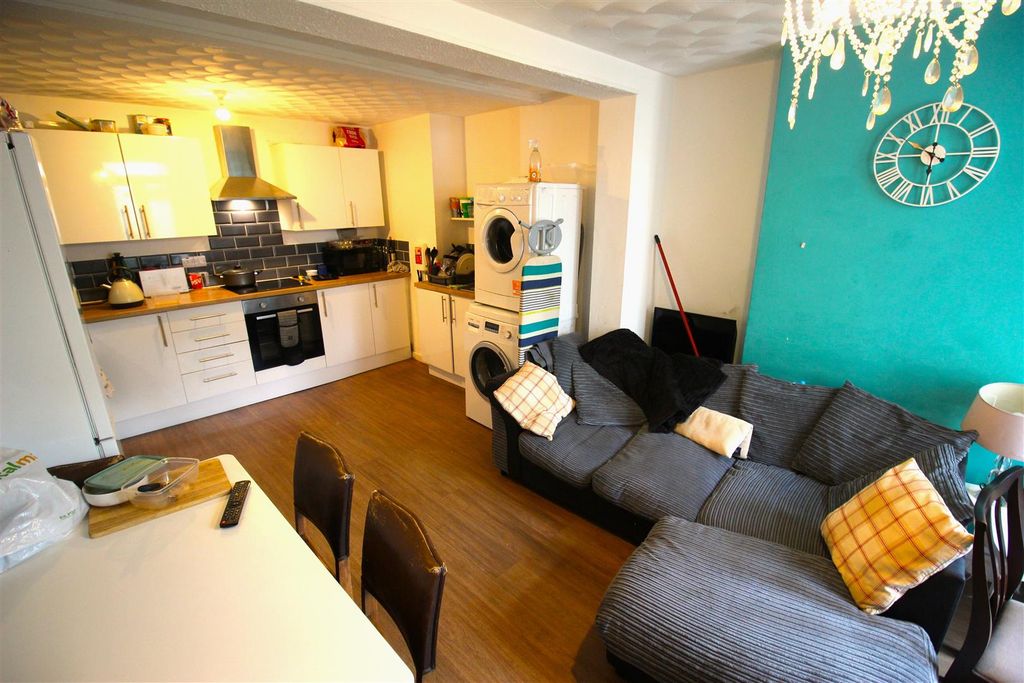 Property photo 3 of 6 Img_2684.Jpg