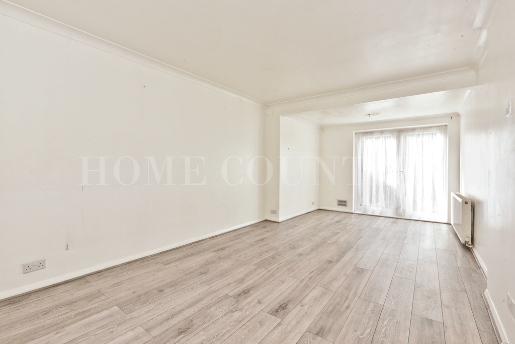 Property photo 2 of 29