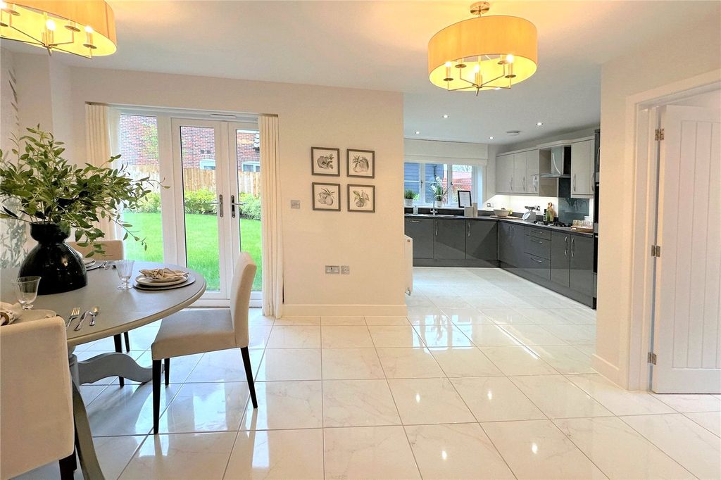 Property photo 2 of 18 Picture No. 22
