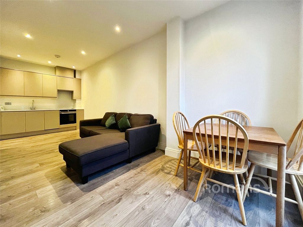 Property photo 3 of 11 Picture No. 20