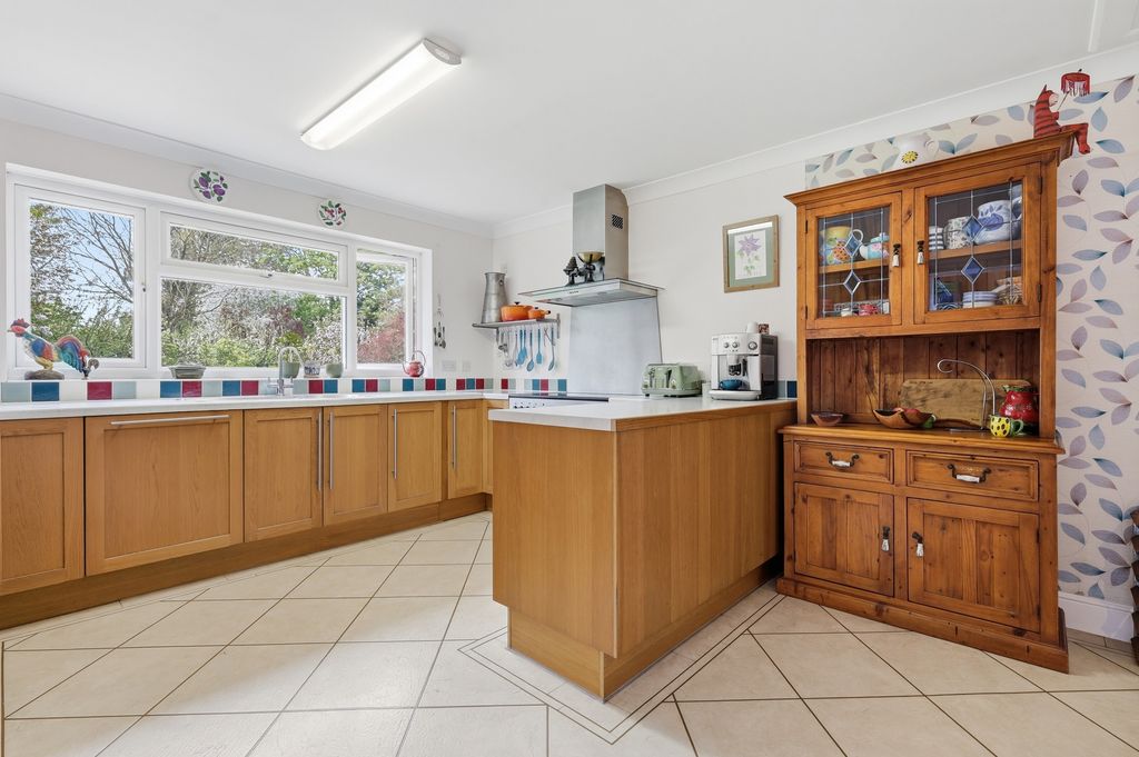 Property photo 3 of 32 Img_5502