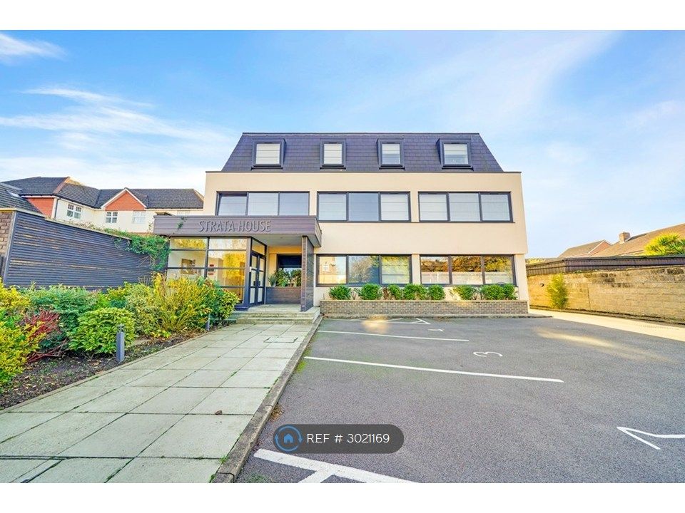 Property photo 1 of 11 Front Of Strata House