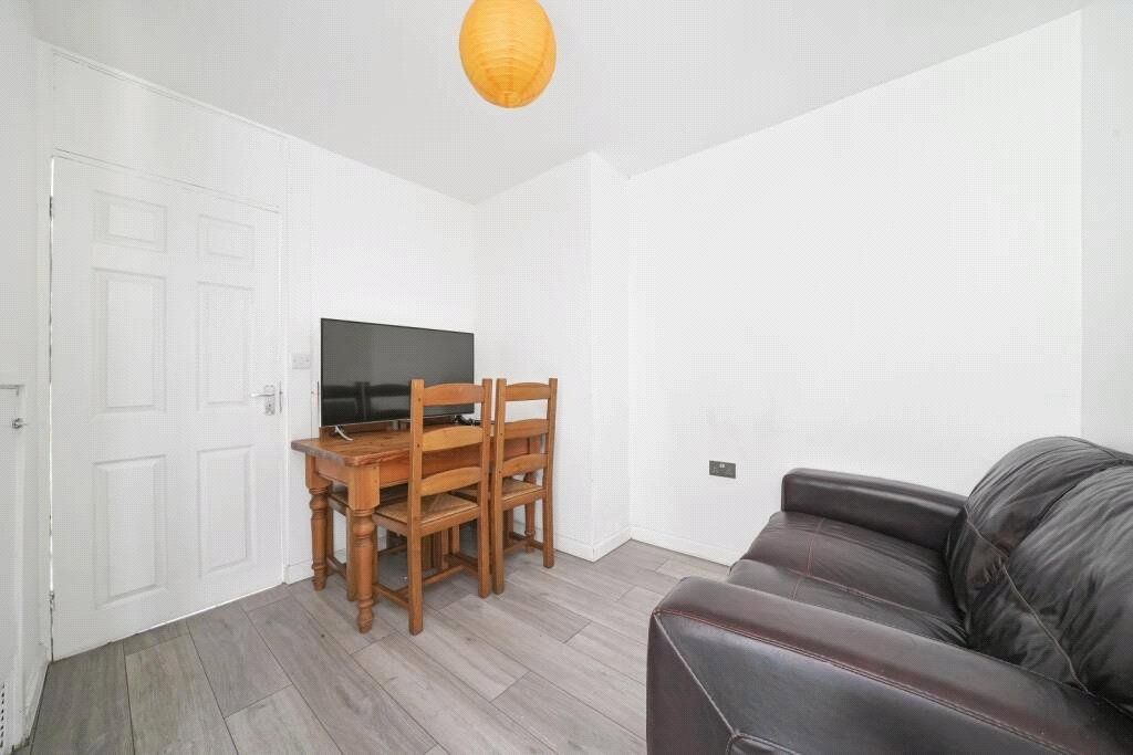 Property photo 2 of 8 Picture No. 05