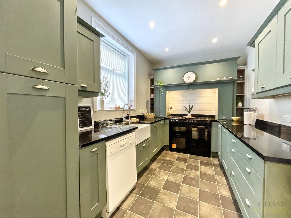 Property photo 2 of 23