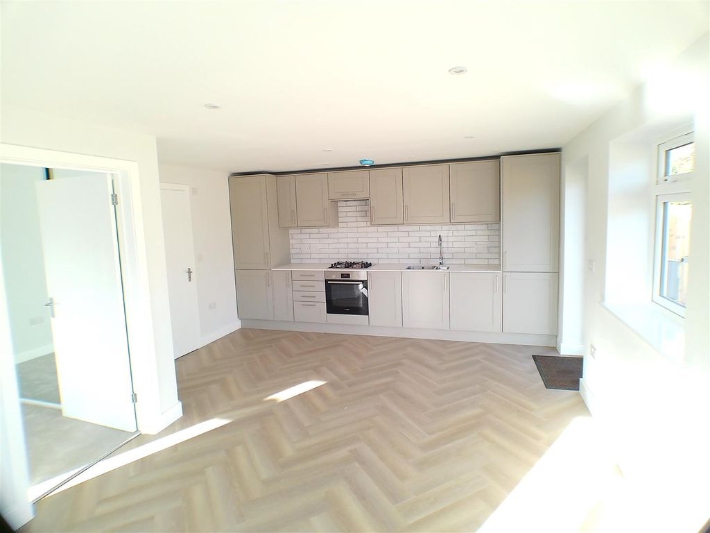 Property photo 3 of 9 2 Rusking Kitchen.Jpg