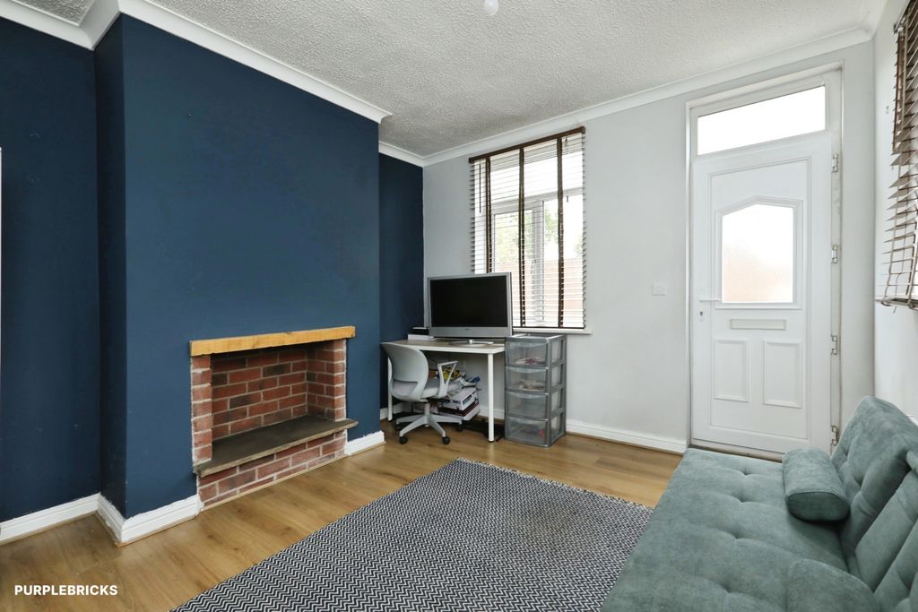 Property photo 3 of 22