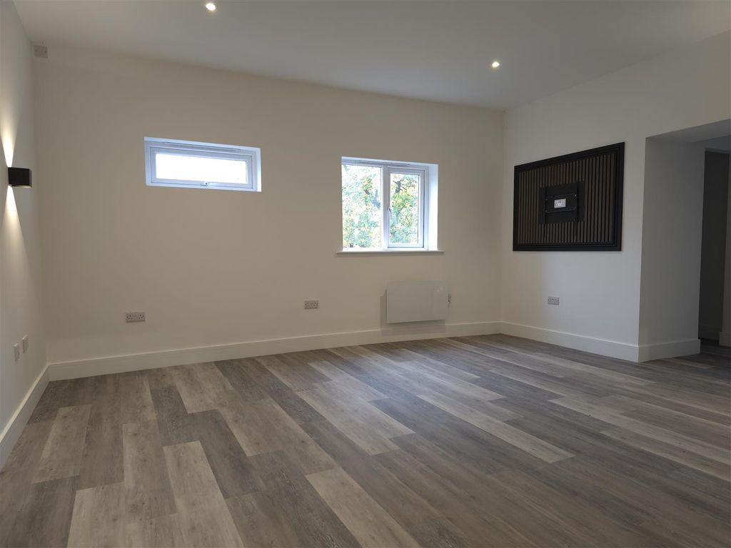 Property photo 2 of 15 20251023_102610.Jpg