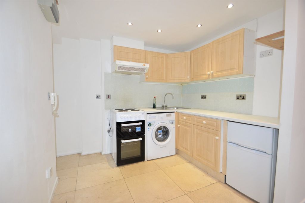 Property photo 1 of 5 Picture No. 04
