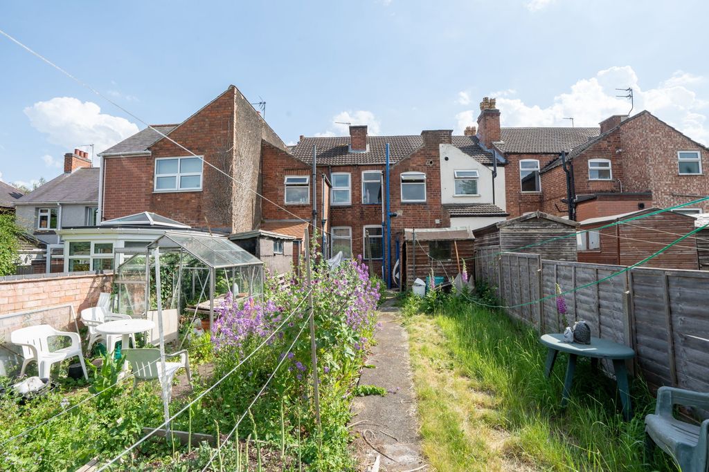 Property photo 2 of 23
