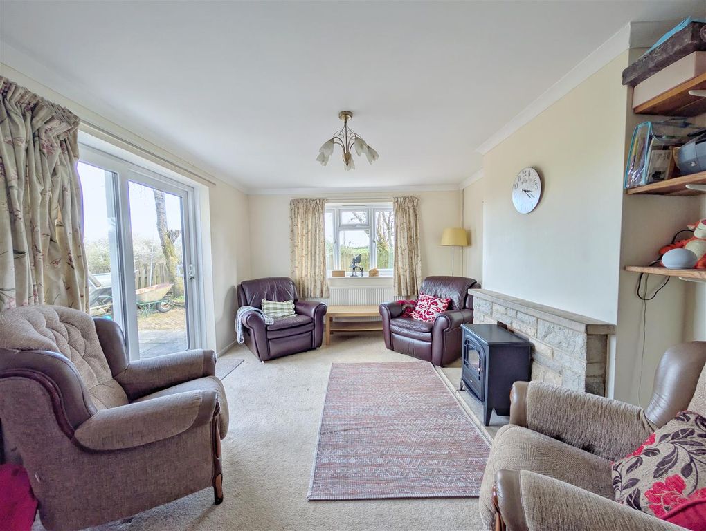 Property photo 3 of 23