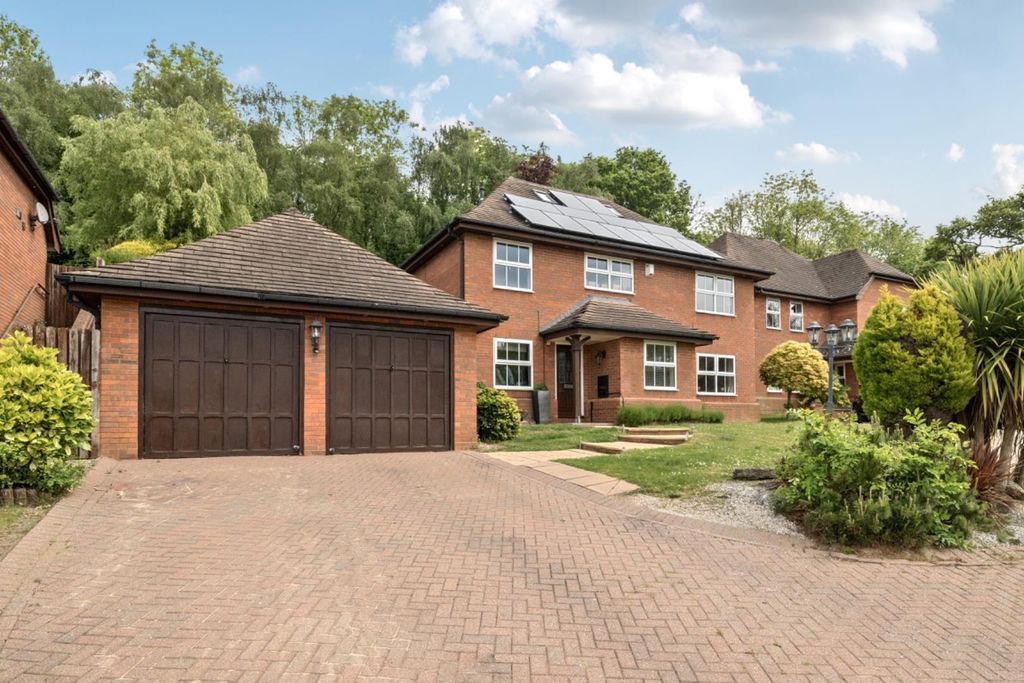 Property photo 1 of 20 1-681B6515Cfa19-1286163-Arw-1.Jpg