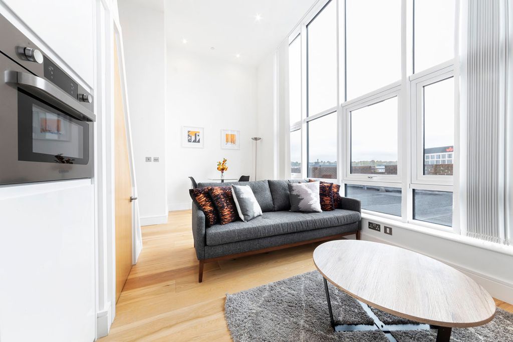 Property photo 1 of 10