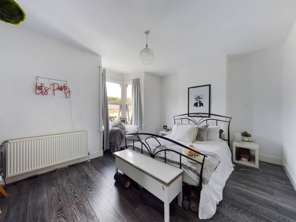 Property photo 3 of 13 Bedroom 2