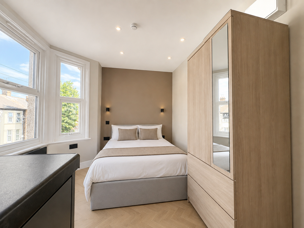 Property photo 3 of 6
