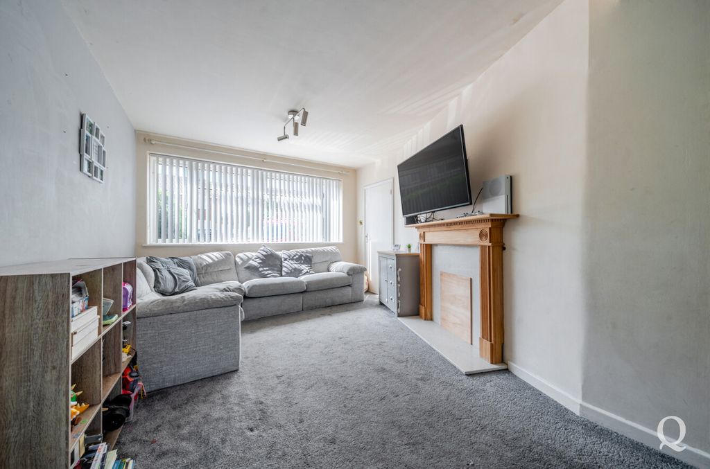 Property photo 3 of 18 4283A2F7-14B9-436...