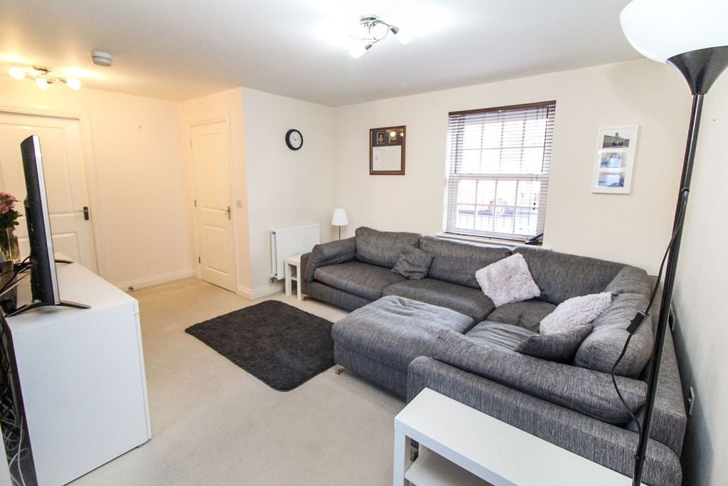 Property photo 3 of 7