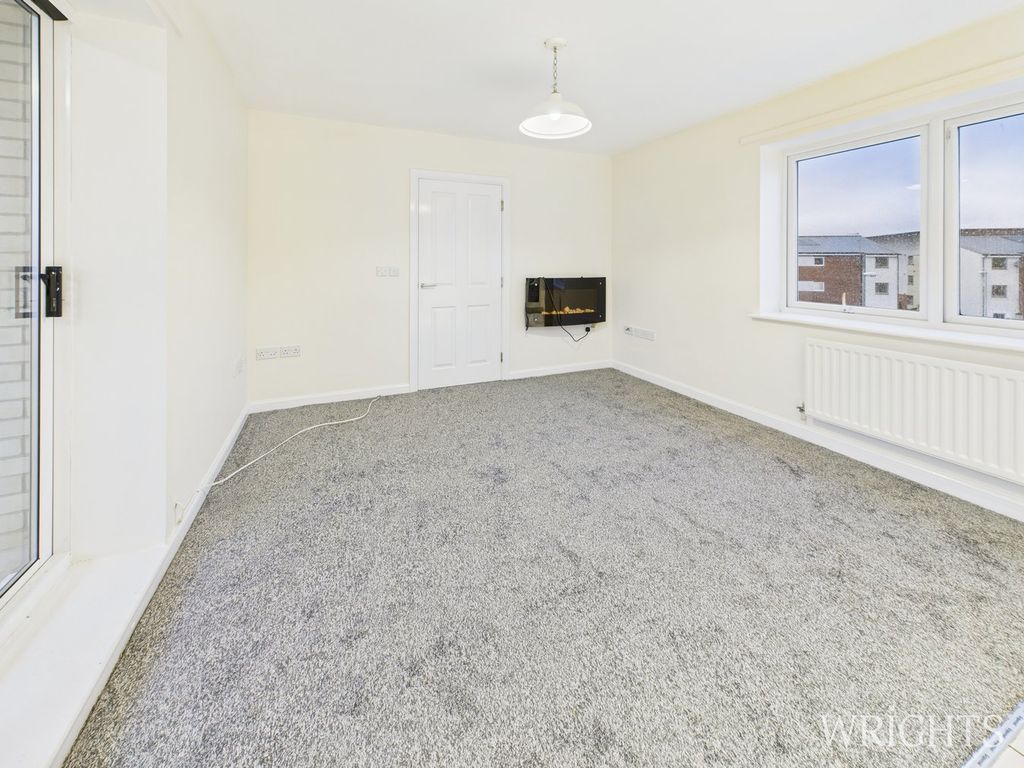 Property photo 2 of 12 Lounge Area