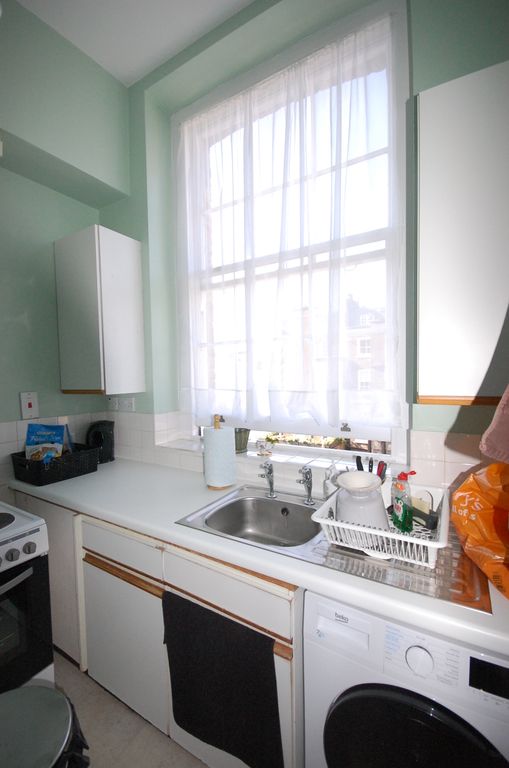 Property photo 3 of 5 Fitted Kitchen