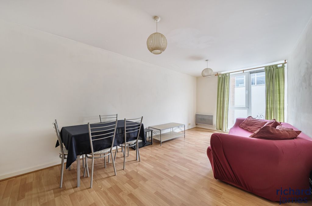 Property photo 3 of 10 359539717901489F91E0726Aadc3Fa11