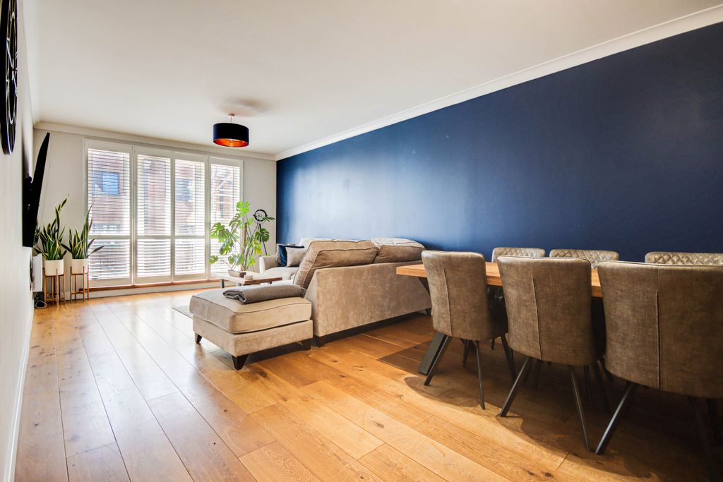 Property photo 2 of 17 Living/Dining Room