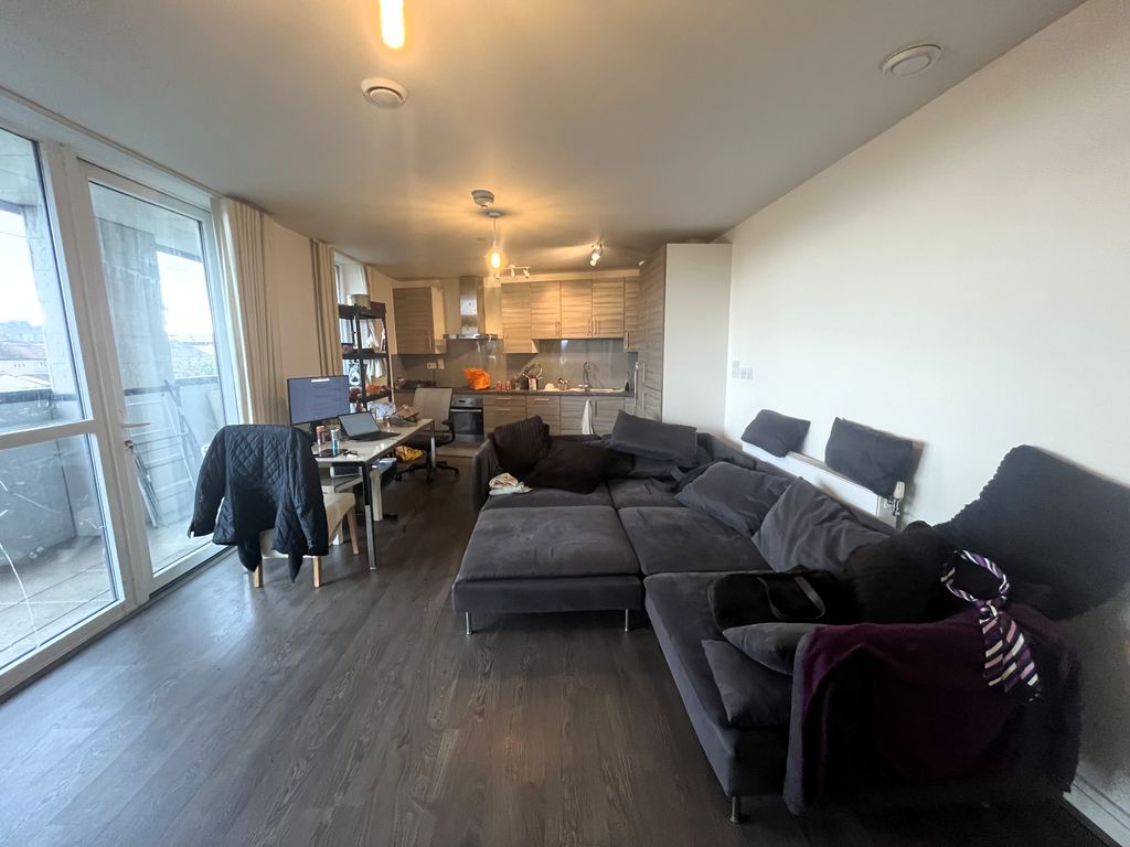 Property photo 2 of 17 Img_4418