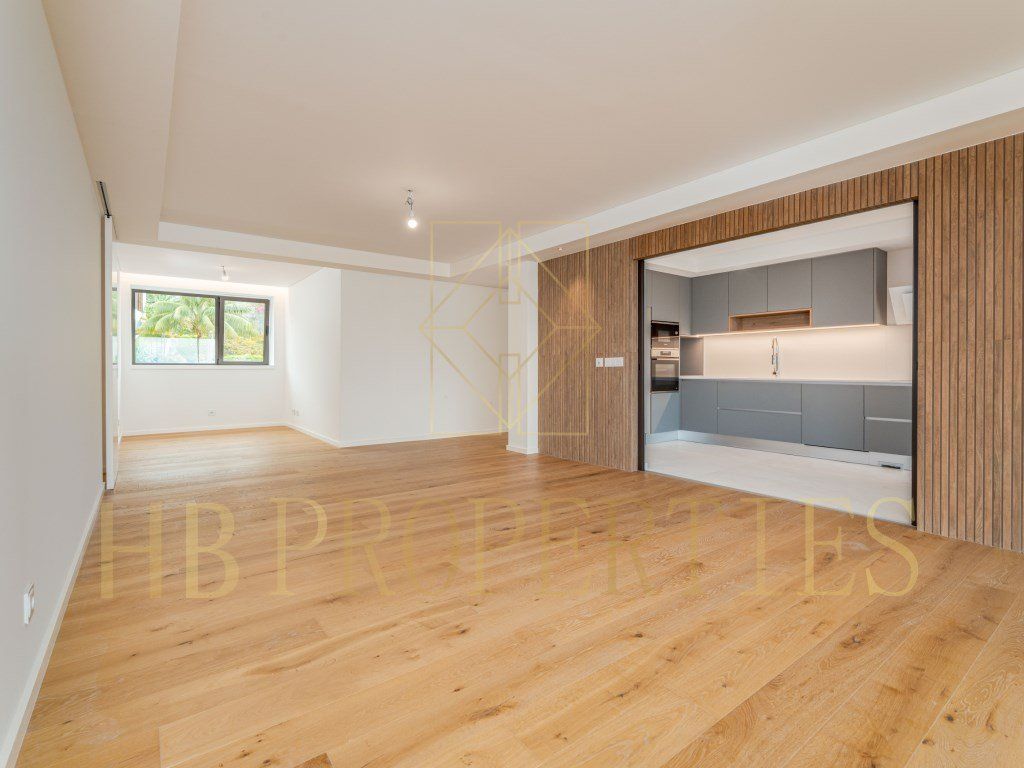 Property photo 3 of 44