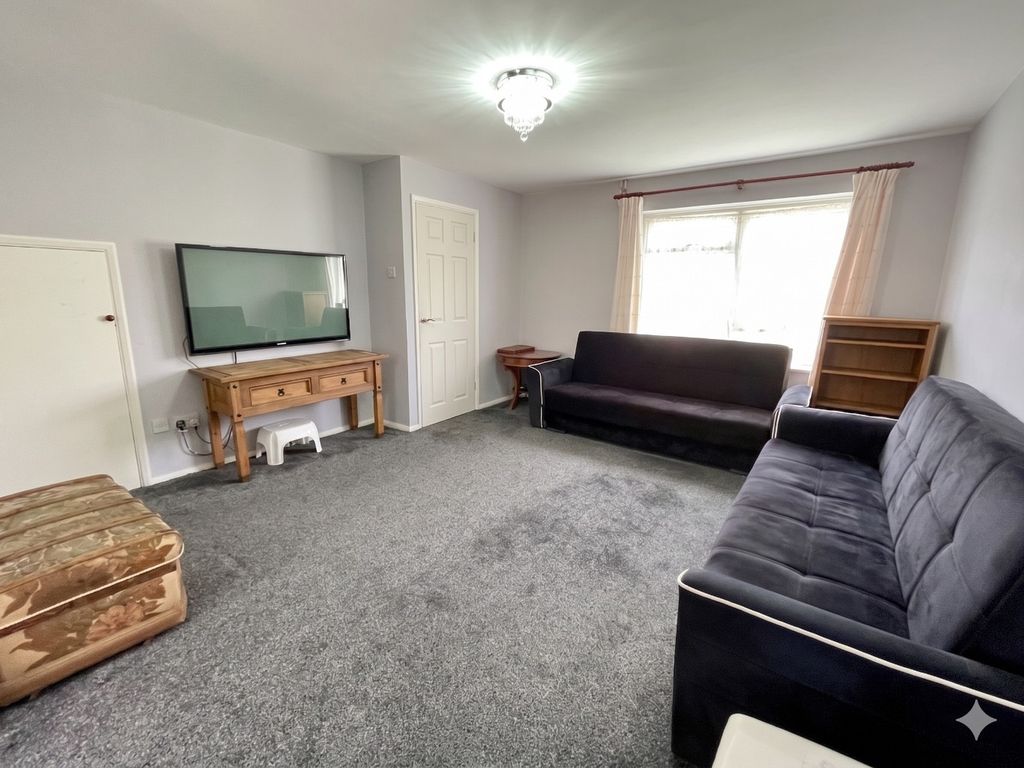 Property photo 3 of 14 5101582