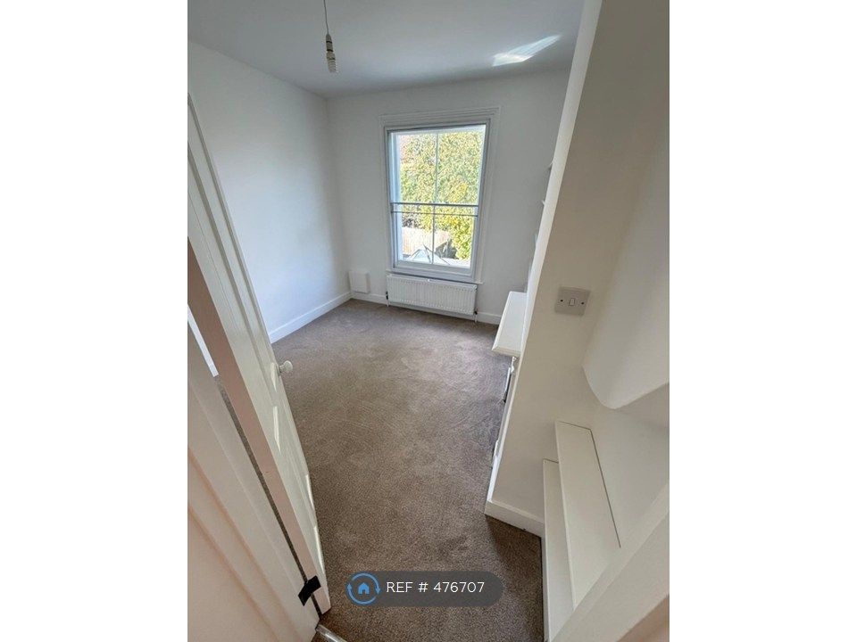 Property photo 3 of 12 Bedroom 2