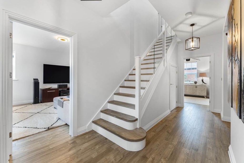 Additional image 7 of 5 bed detached house for saleFlowercrofts, Henley On Thames RG9