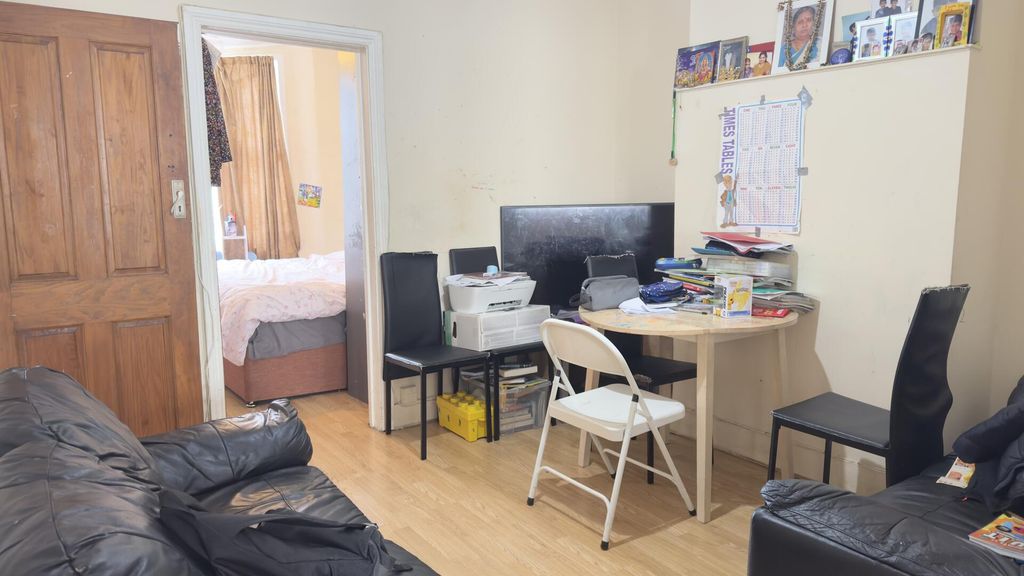 Property photo 3 of 24 Living Room